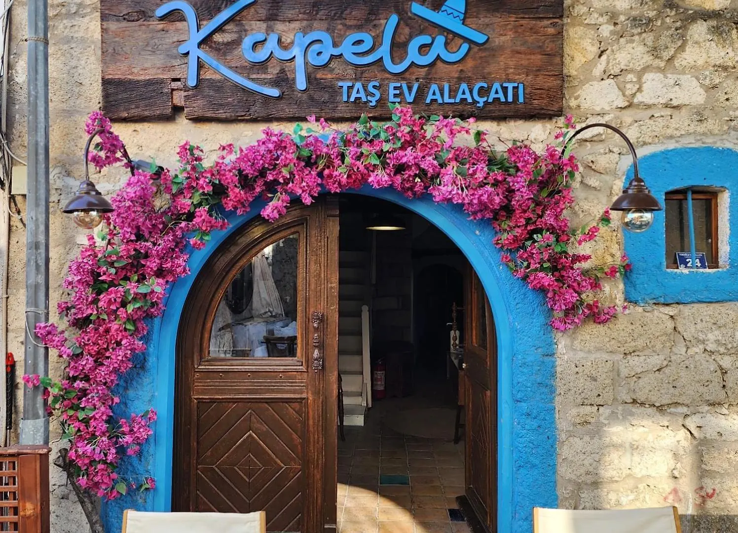 Kapela Tas Otel Alacati Çeşme Turkiet